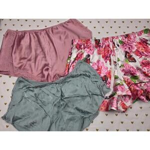 Victorias Secret PINK Lot of 3 MEDIUM SATIN Sleep Shorts Boxers Pajama Bottoms